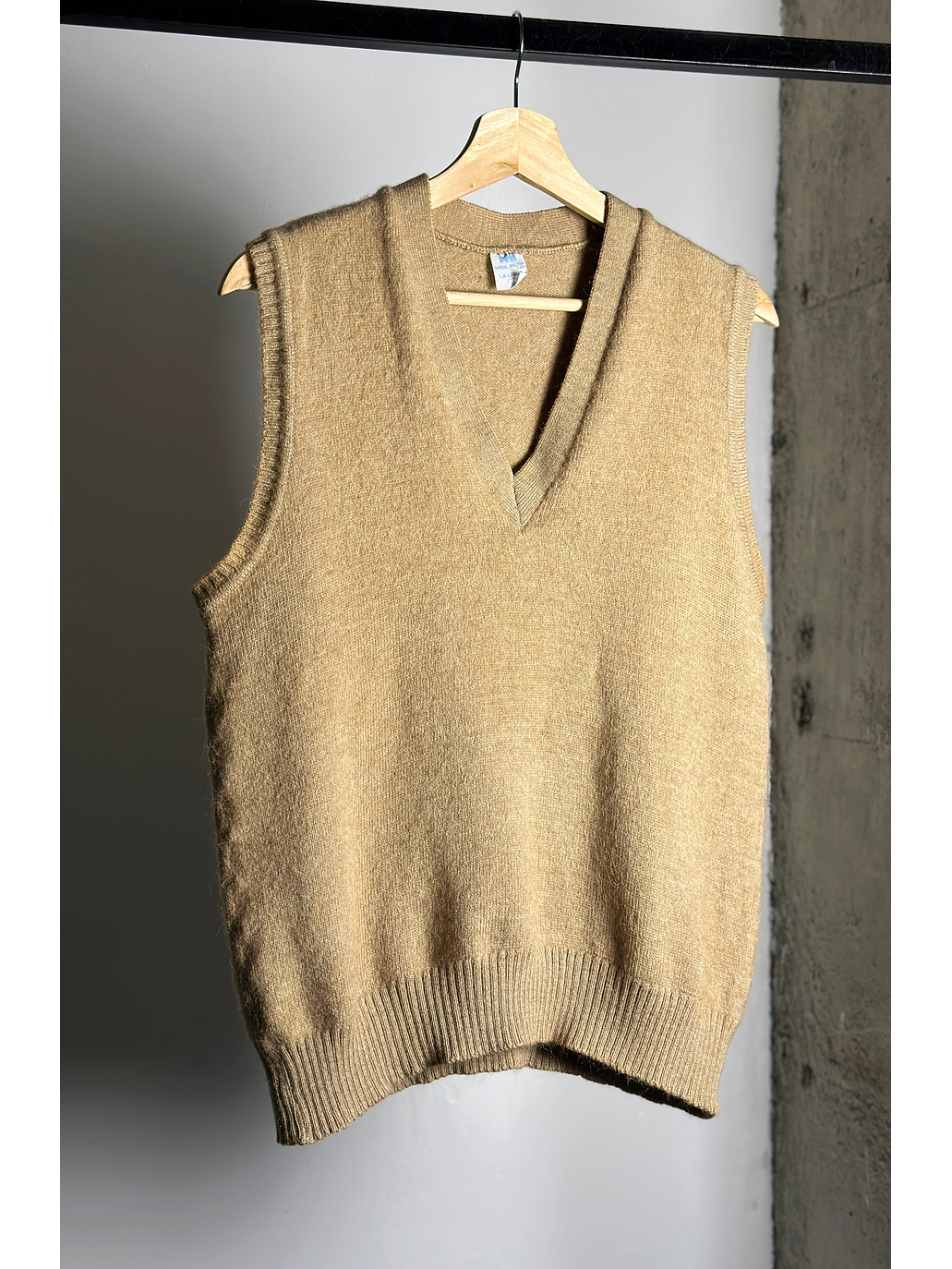 Chaleco camel sin mangas  1