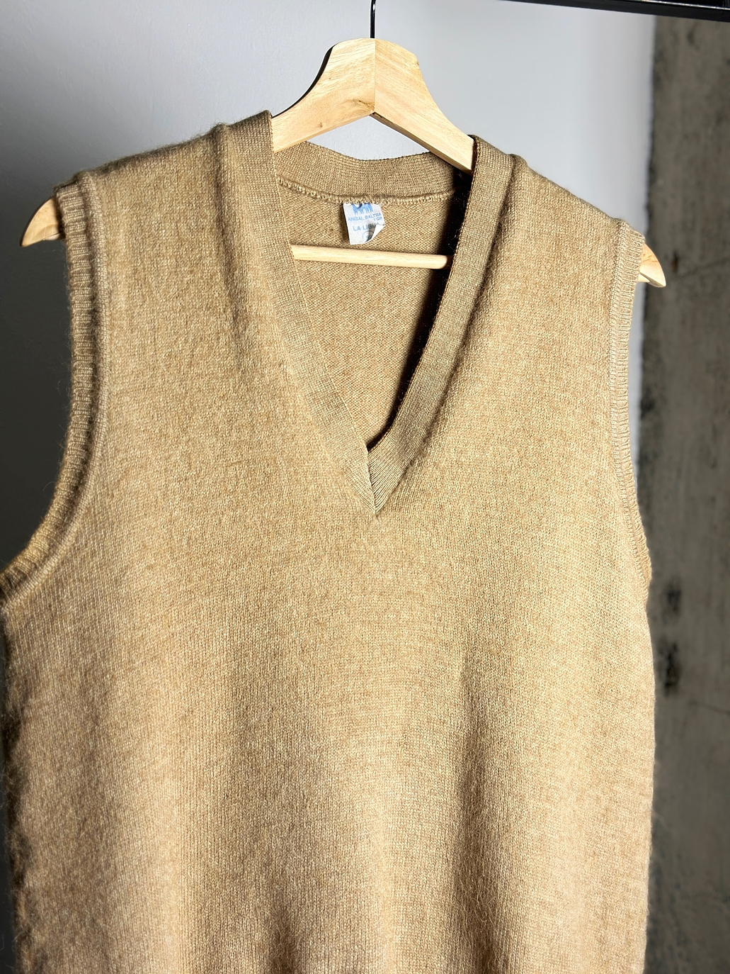 Chaleco camel sin mangas  2