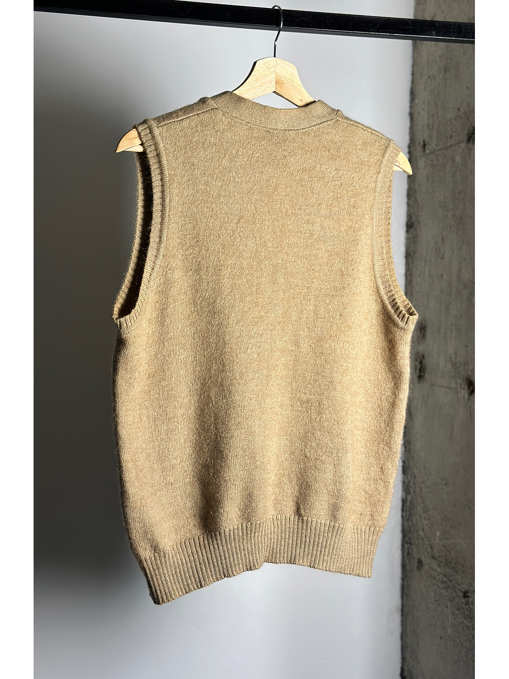 Chaleco camel sin mangas  3