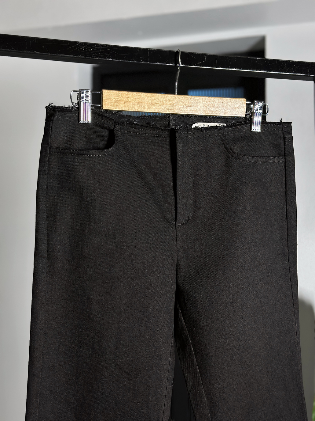 Jeans negro tiro bajo  2