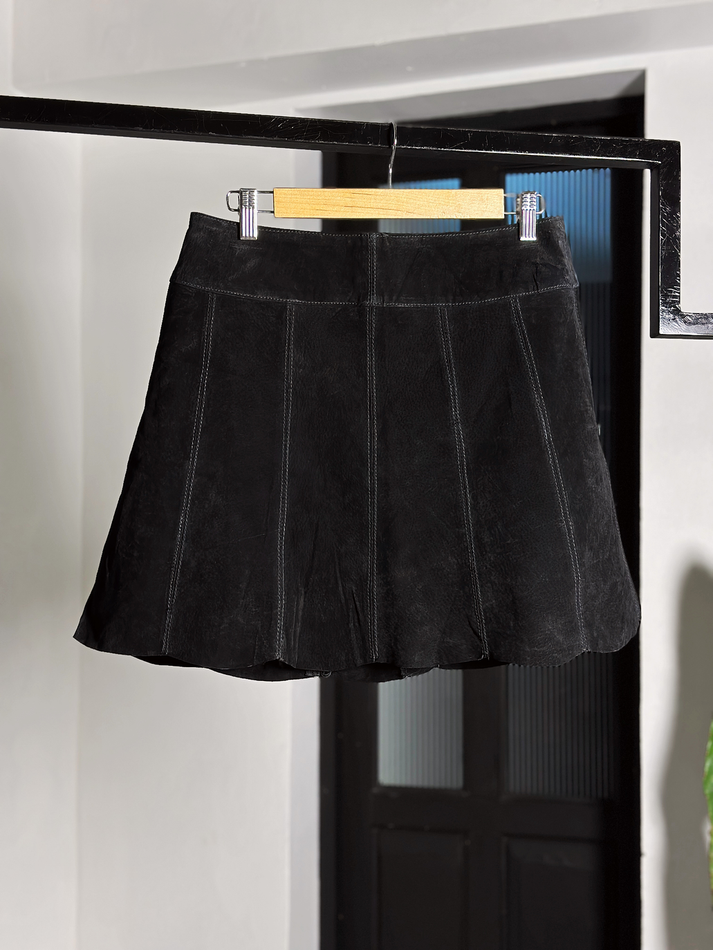 Falda gamuza negra  3