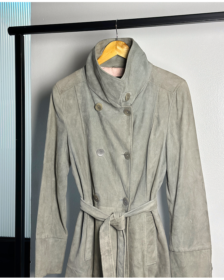 Chaqueta gris gamuza 