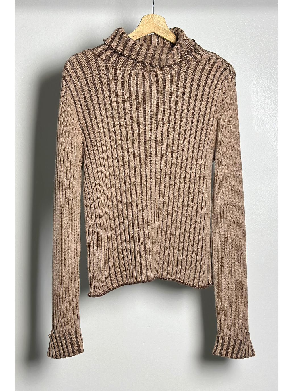 Chaleco café acanalado 3