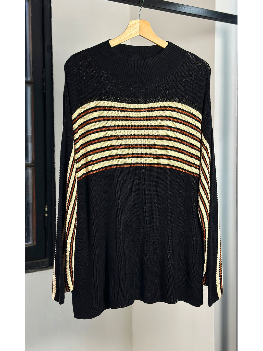 Chaleco negro con rayas  1