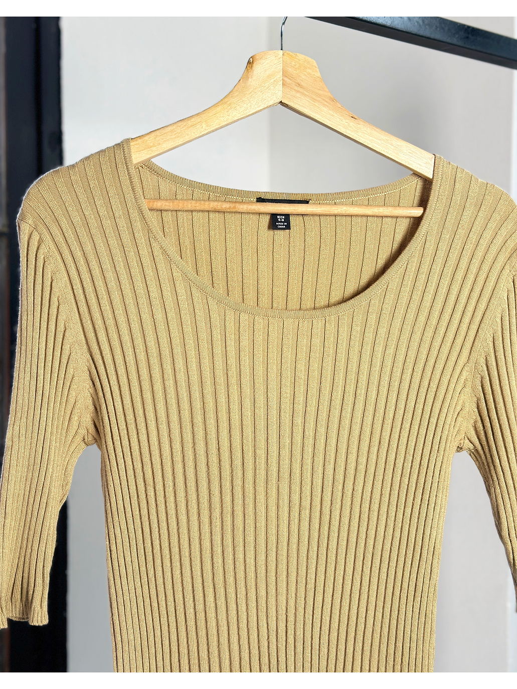 Top beige acanalado  2