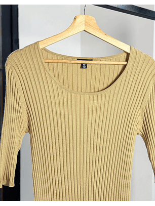 Top beige acanalado 