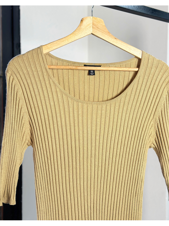 Top beige acanalado  2