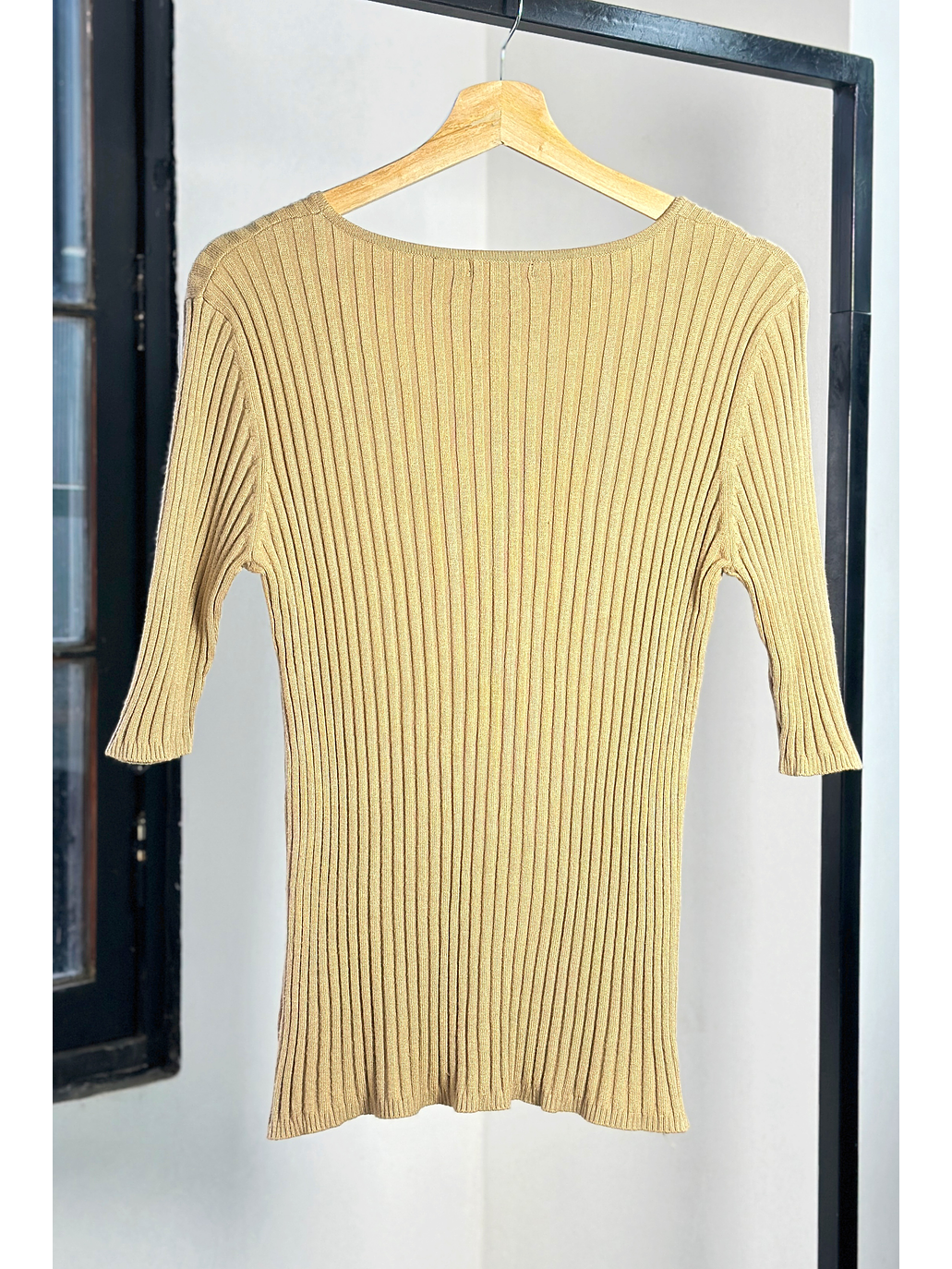 Top beige acanalado  3