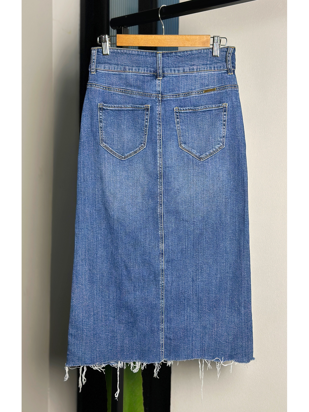 Falda mezclilla abotonada  3