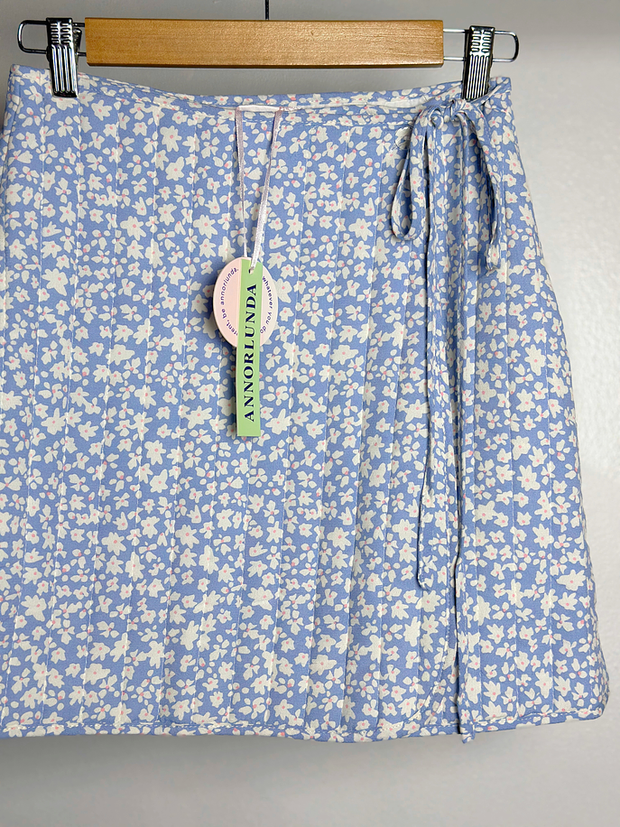 Falda floreada acolchada 3