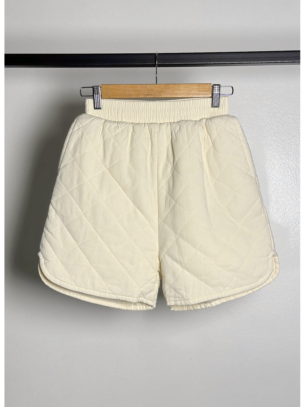 Short acolchado beige  1