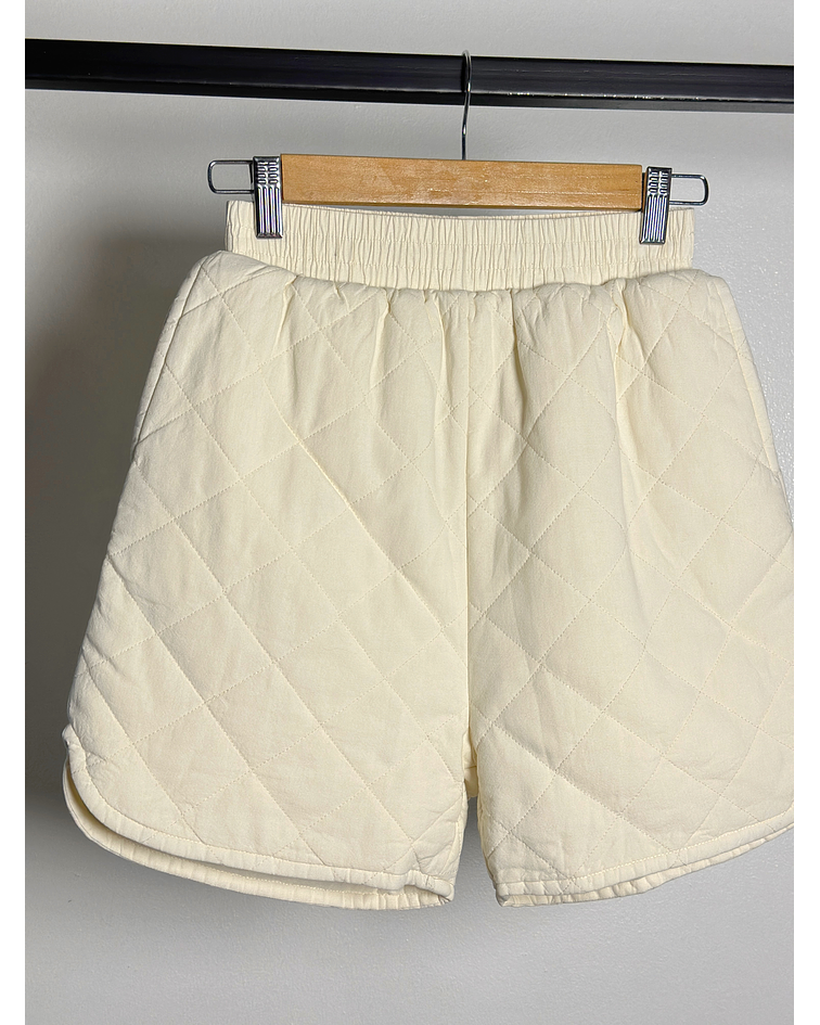 Short acolchado beige 