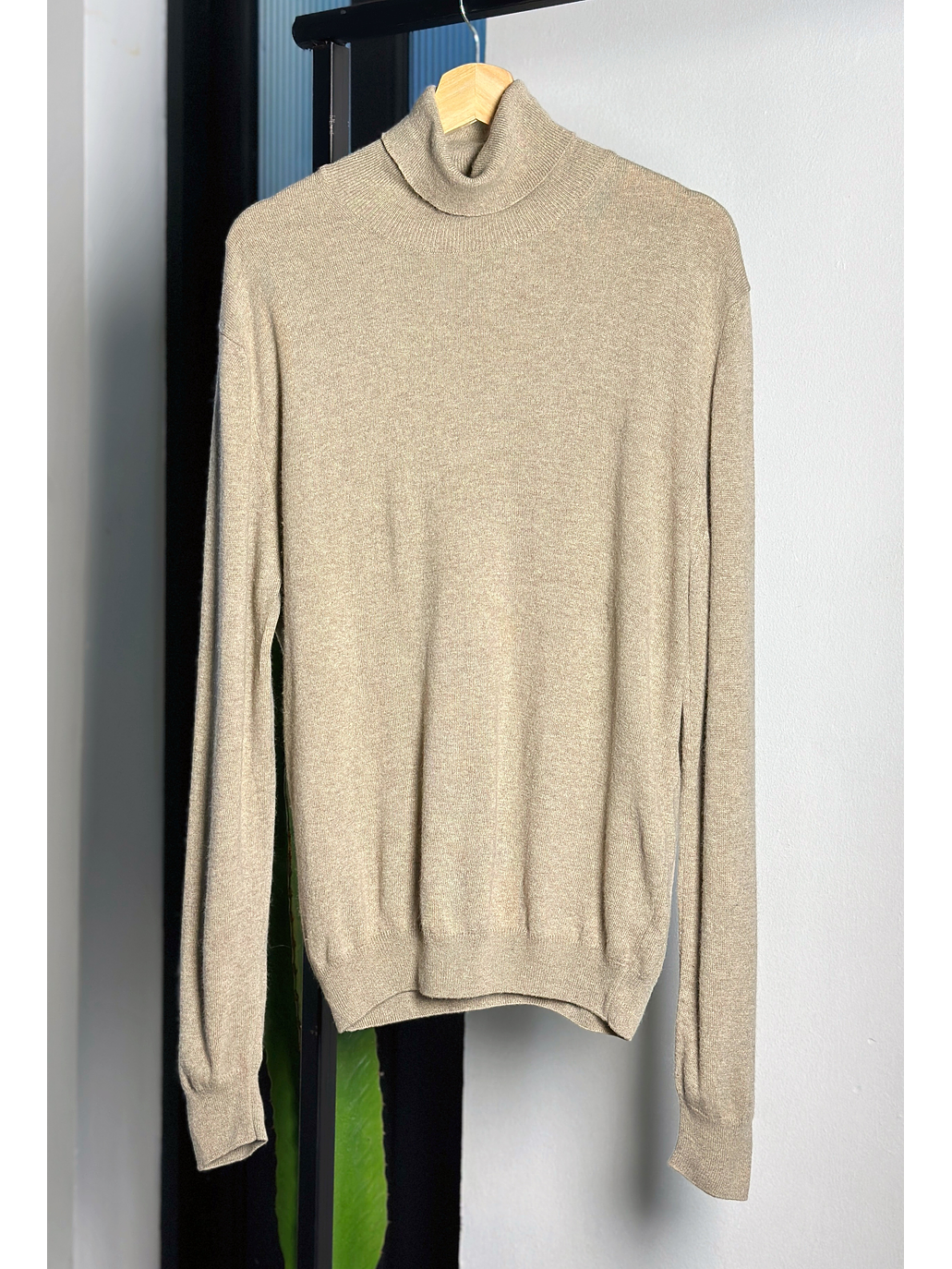 Suéter beige cuello  1