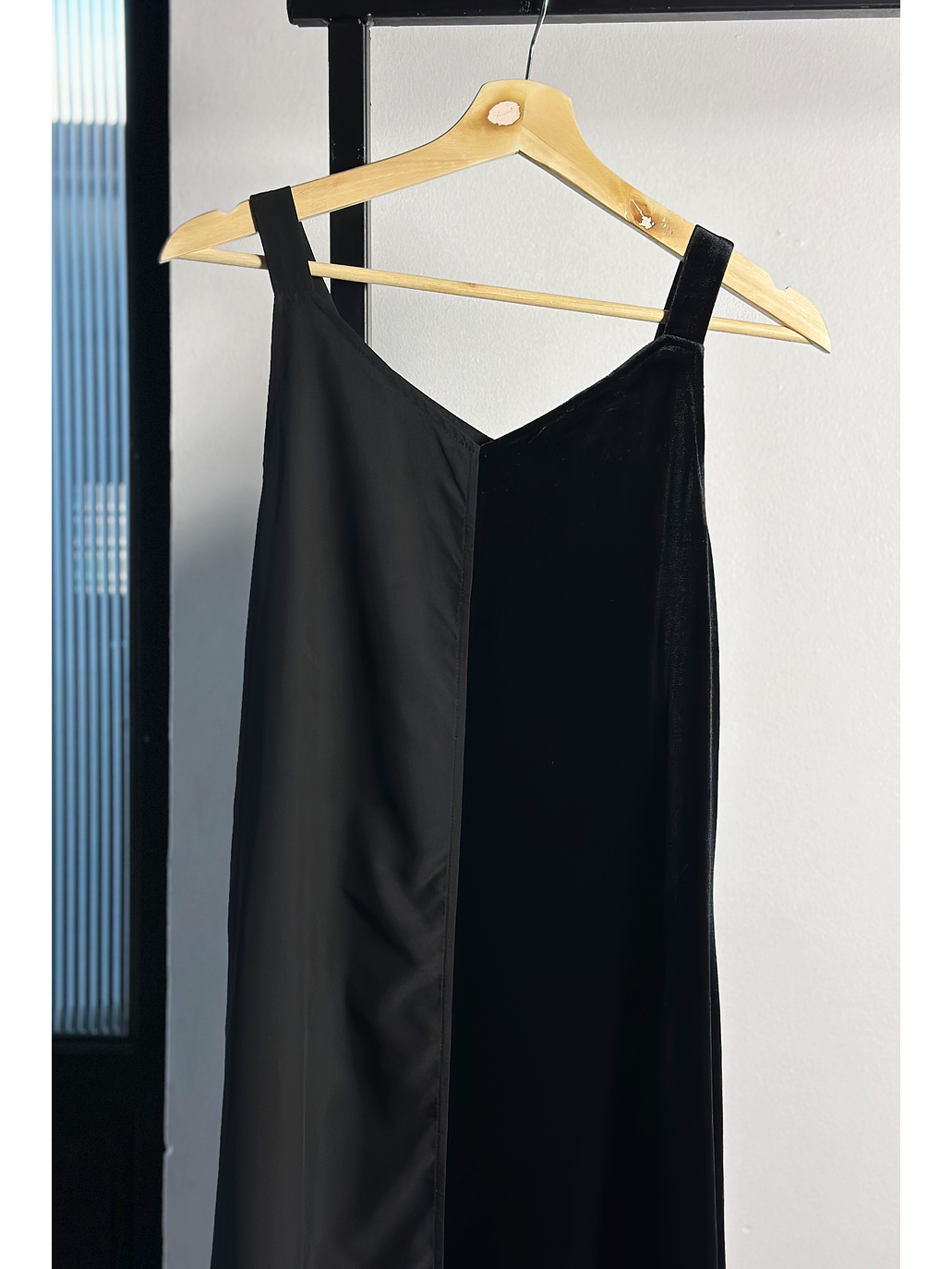 Vestido negro doble textura  2