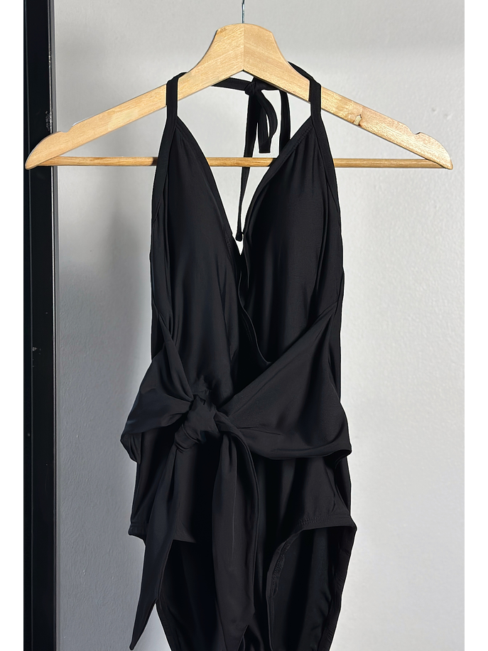 Traje de baño negro cintón 3
