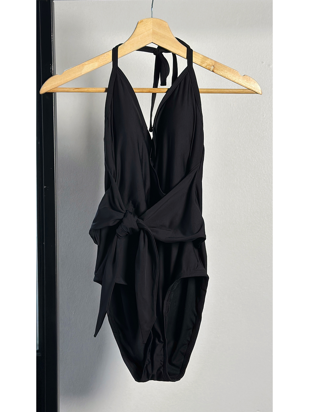 Traje de baño negro cintón 1