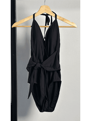 Traje de baño negro cintón