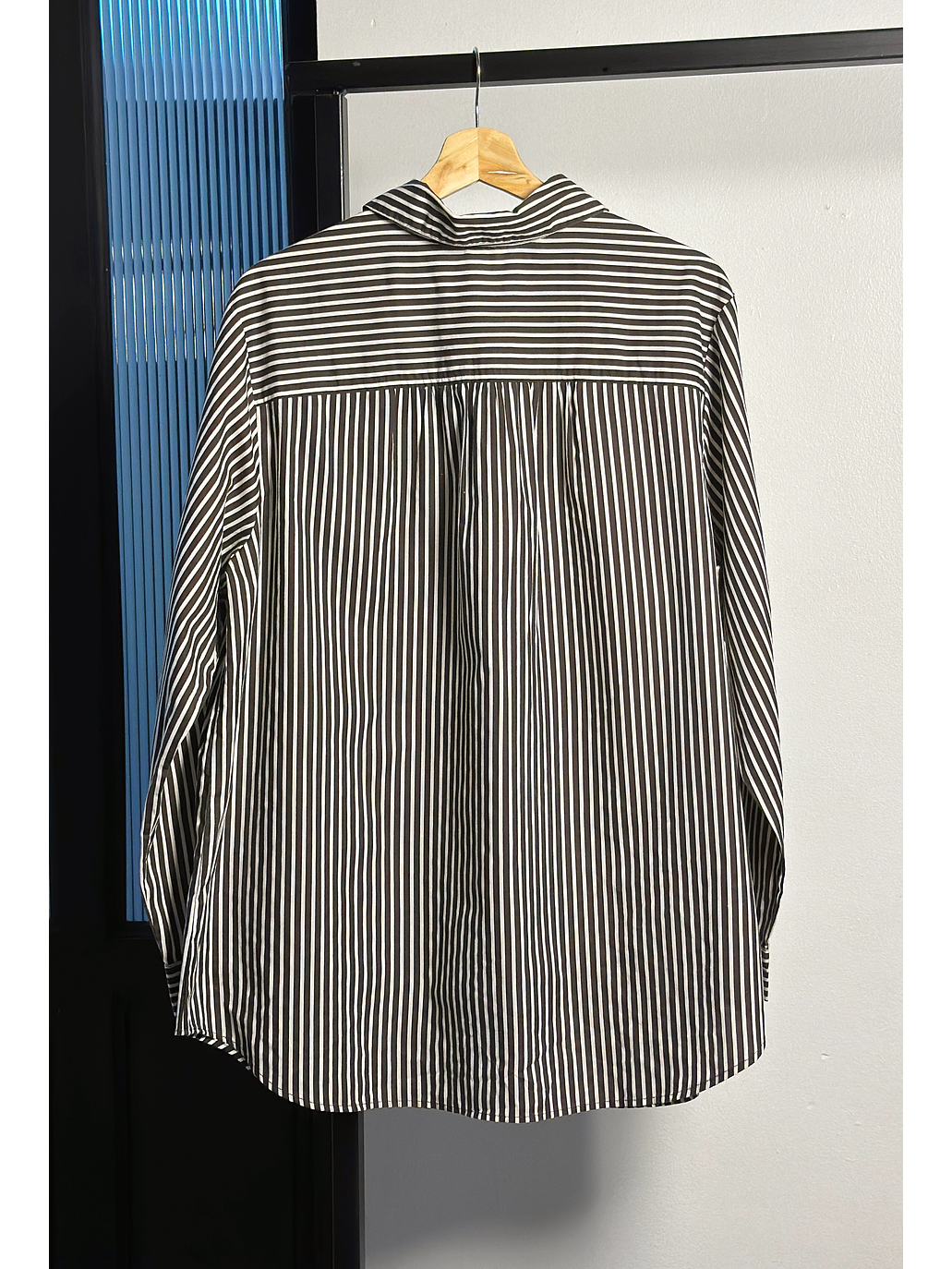 Camisa rayada oversize 3