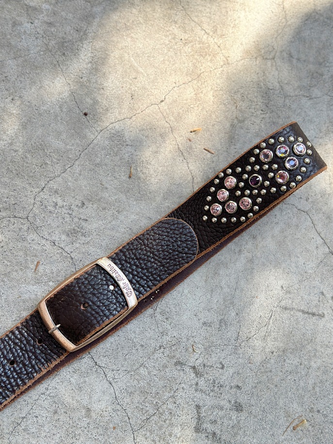 Cinturón de cuero vintage con apliqués  7