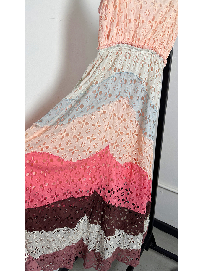 Vestido broderie floreado 4