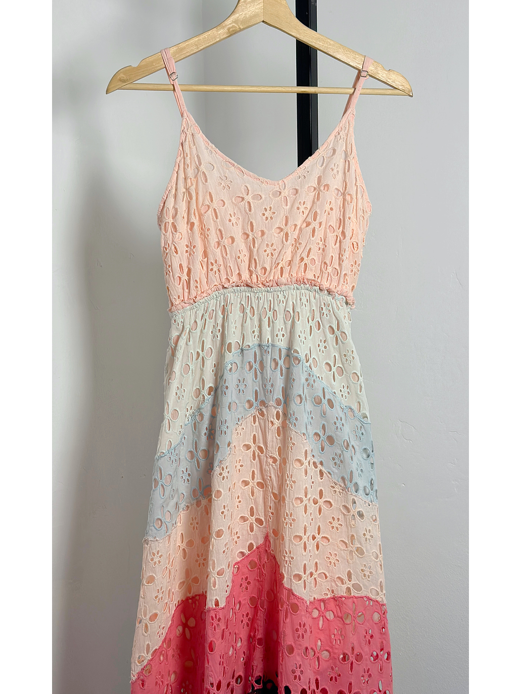 Vestido broderie floreado 2