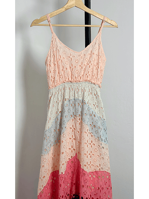 Vestido broderie floreado