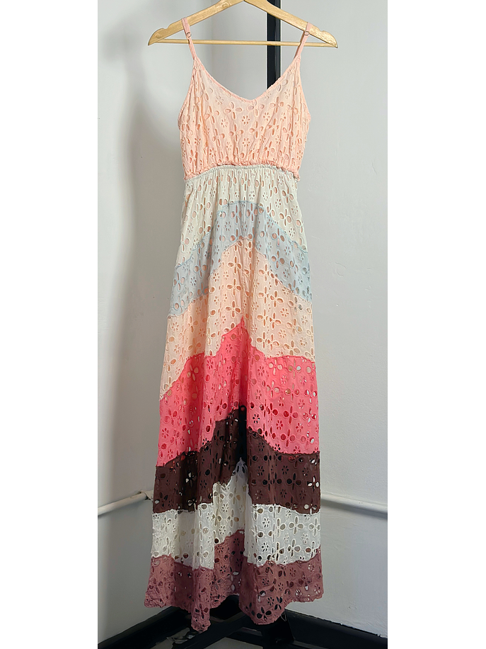 Vestido broderie floreado 1