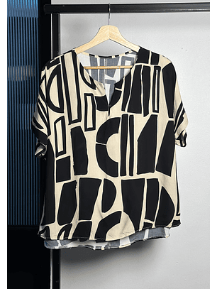 Polera beige estampada 