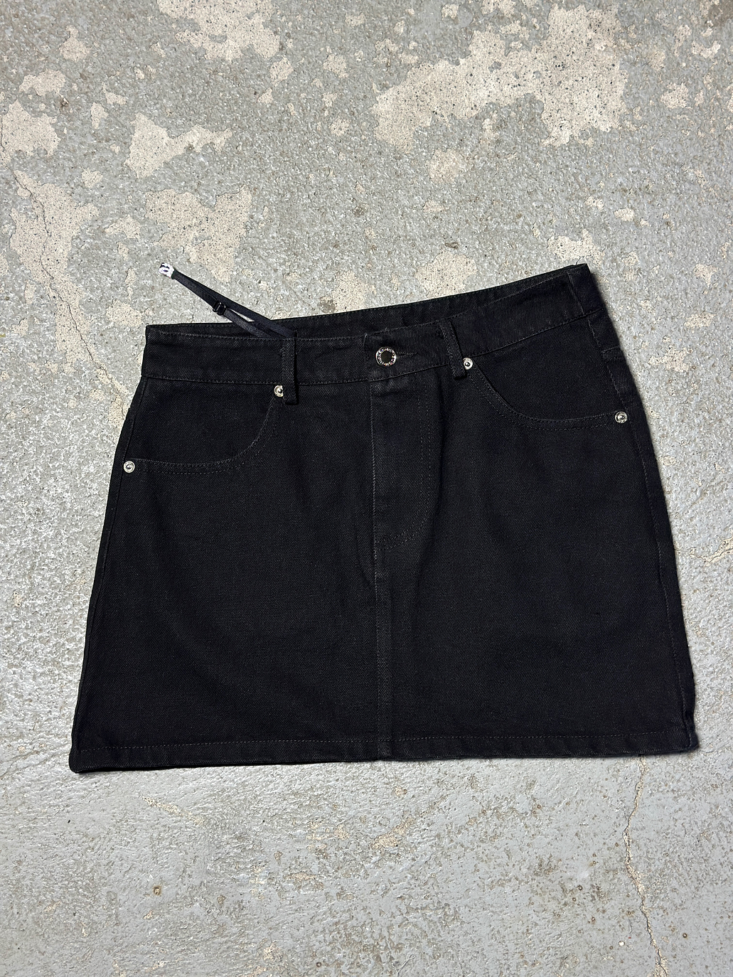 Falda denim negra asimétrica 1
