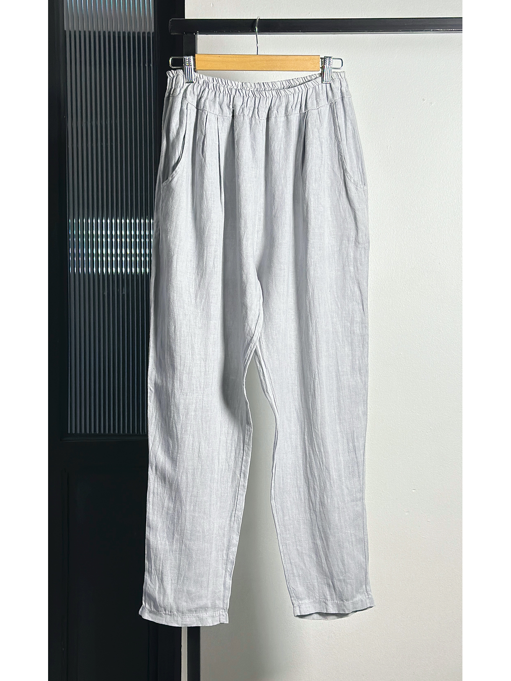 Pantalón gris de lino  1