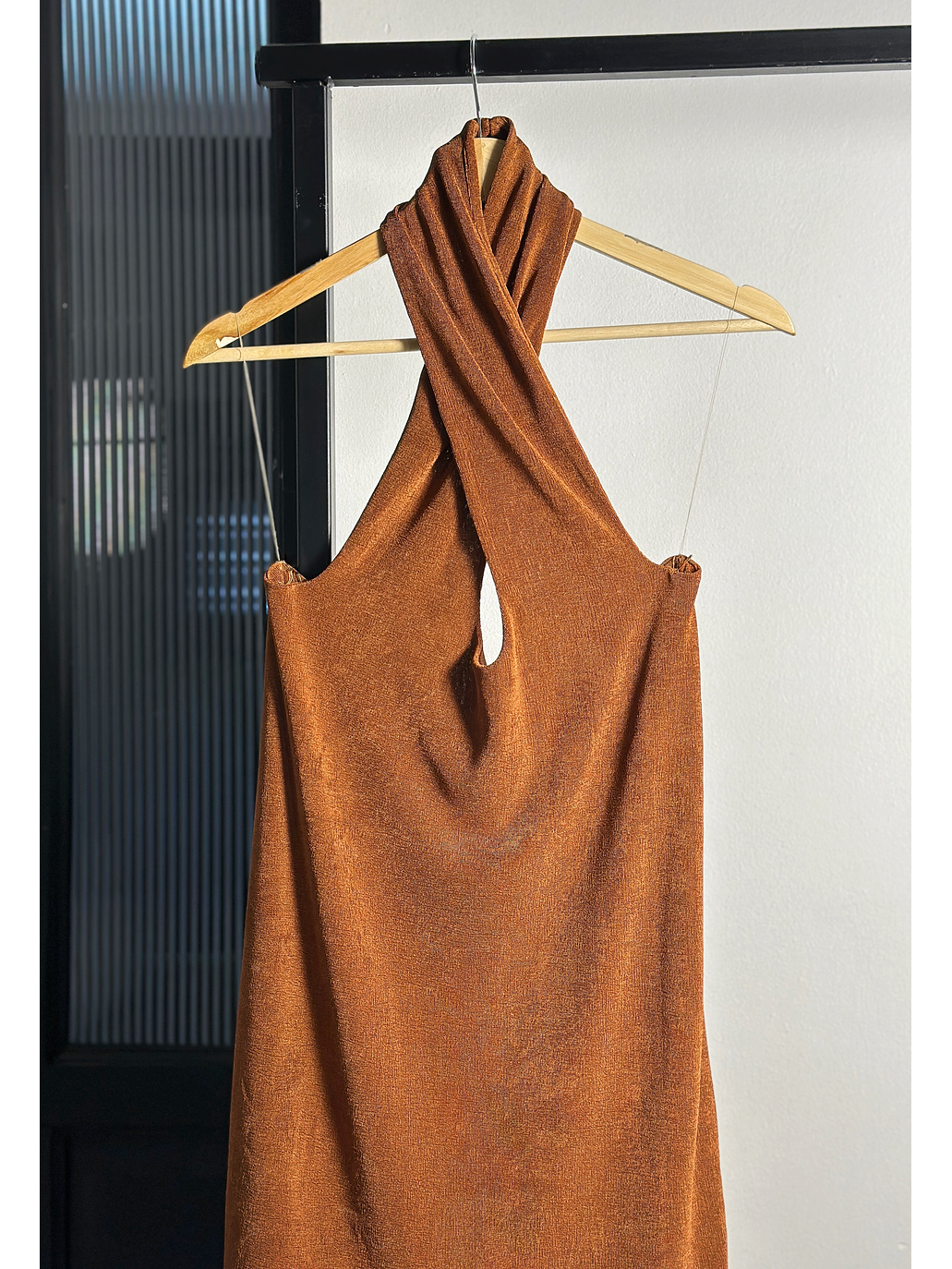 Vestido terracota sin espalda 2