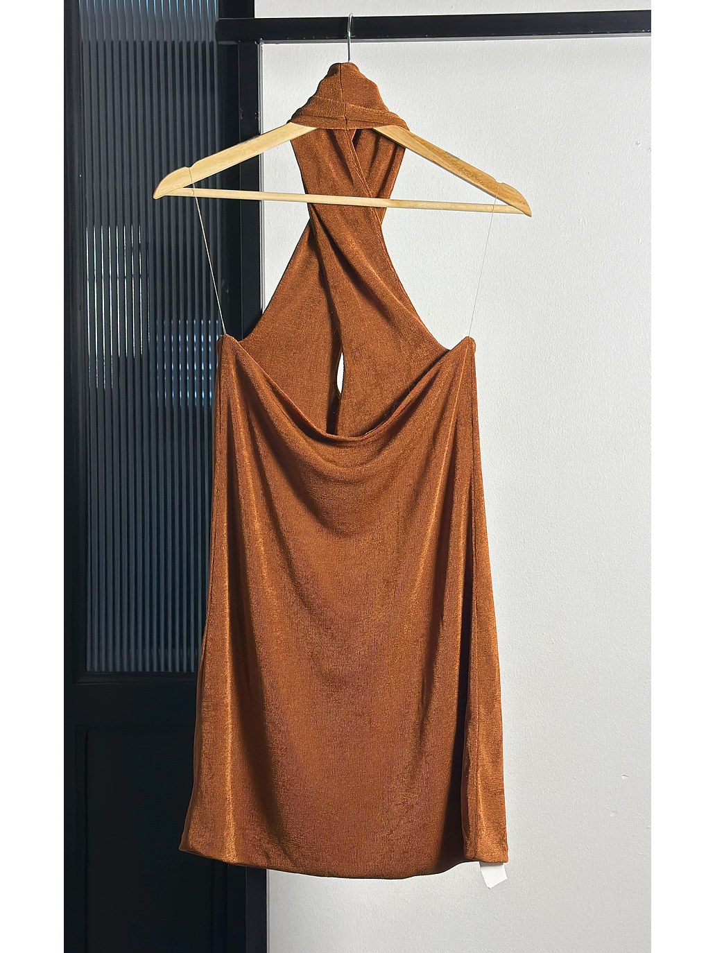 Vestido terracota sin espalda 3