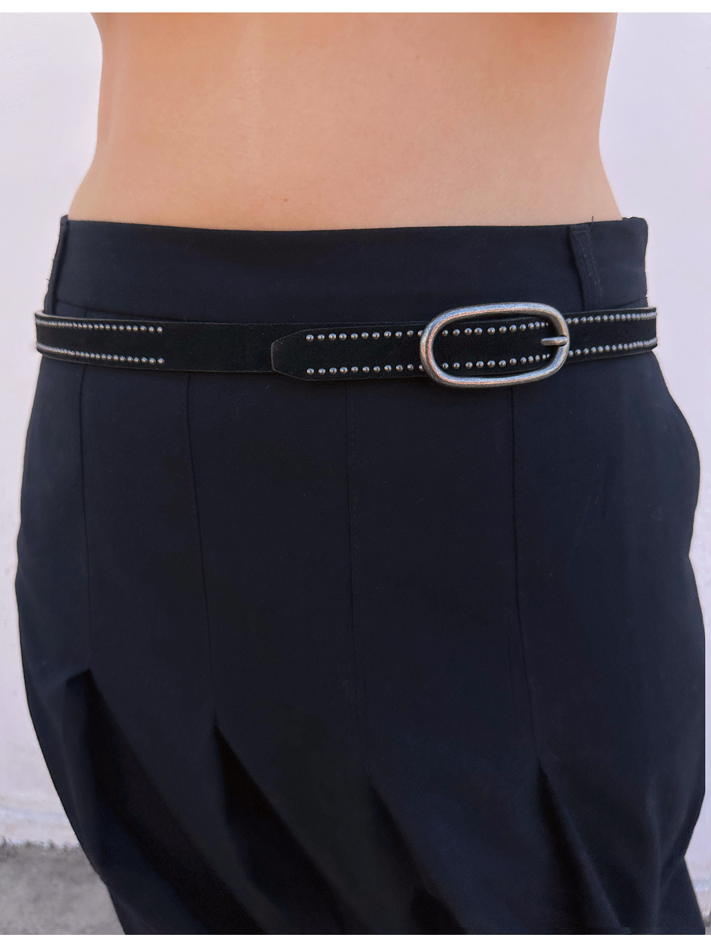 Cinturón negro con tachas  3