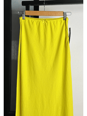 Falda larga amarilla