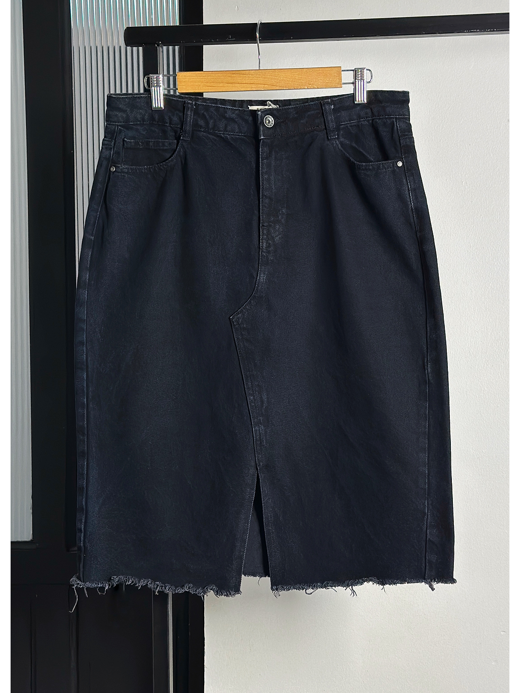 Falda midi mezclilla azul oscura  1