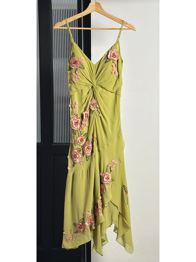 Vestido de seda bordado 1