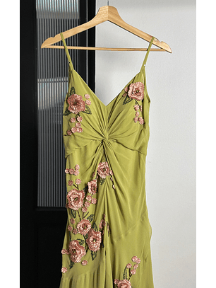 Vestido de seda bordado