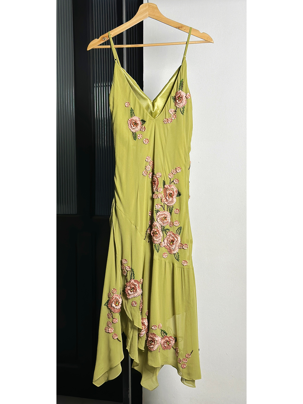 Vestido de seda bordado 4