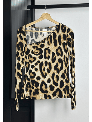 Top animal print asimétrico 