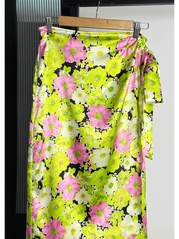 Falda floreada satinada 2