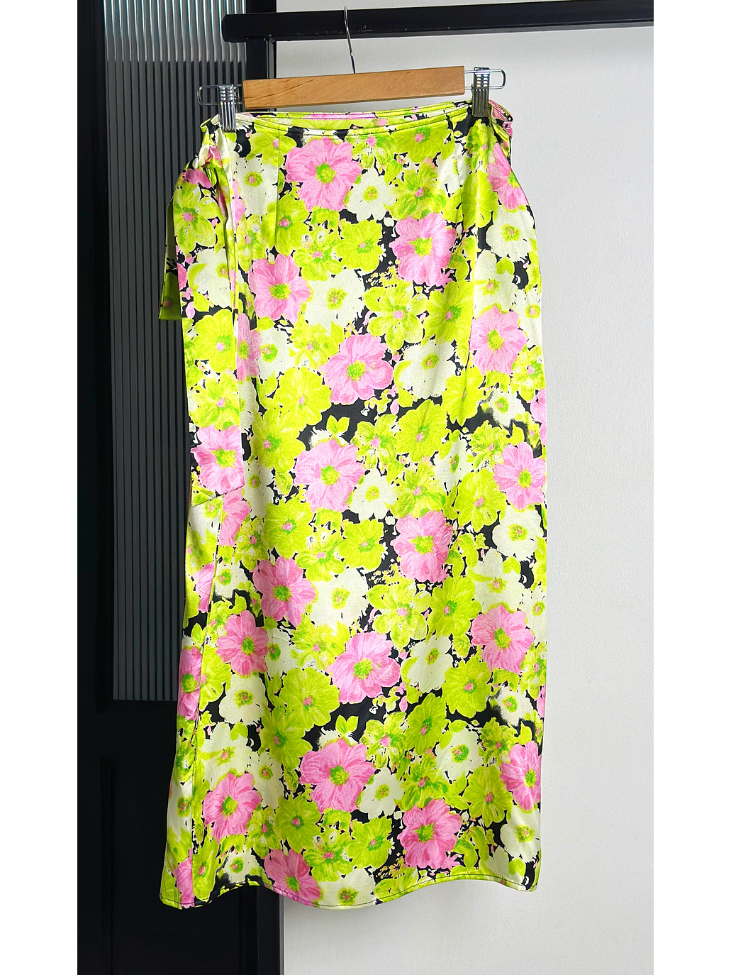 Falda floreada satinada 3