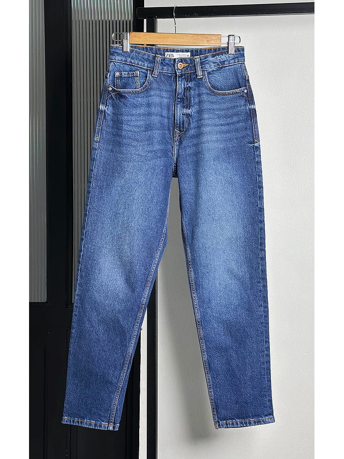 Jeans azul tiro alto 1