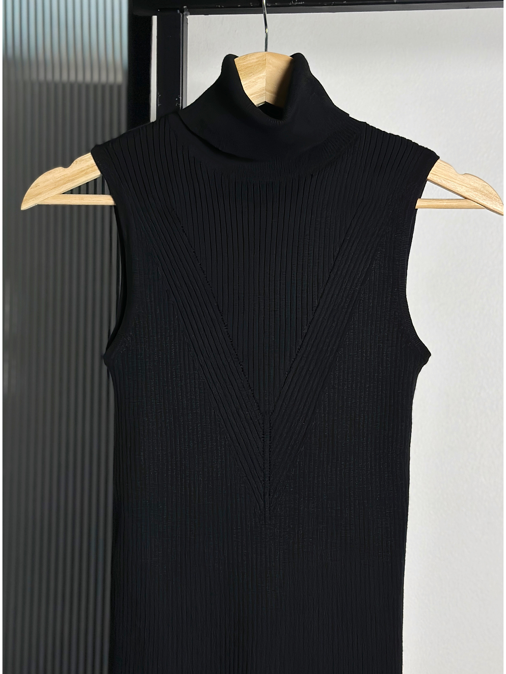 Top negro acanalado 2