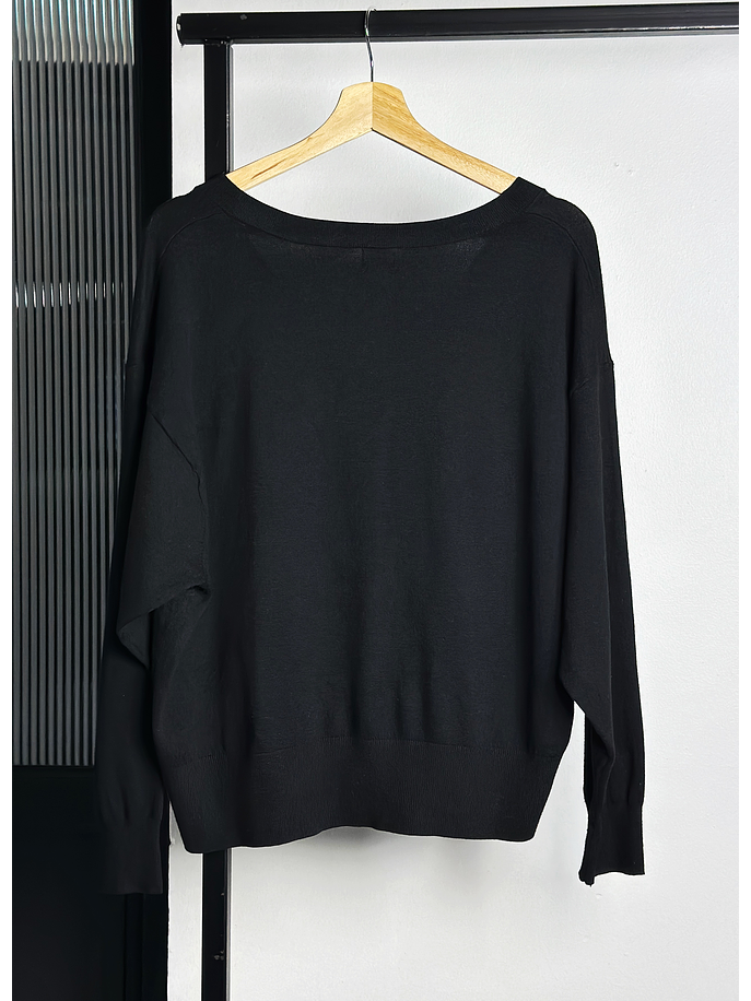 Chaleco negro cuello v 3