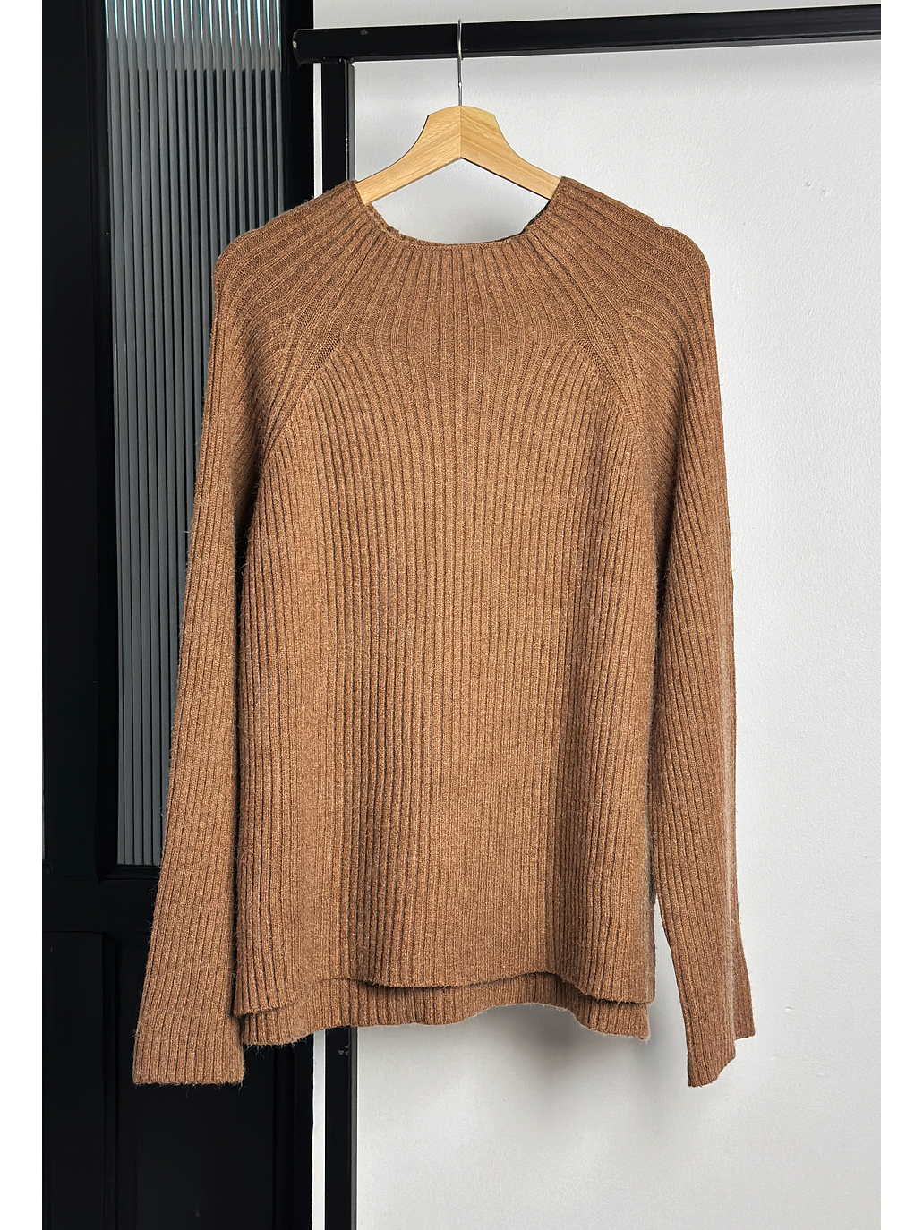 Suéter café acanalado 1