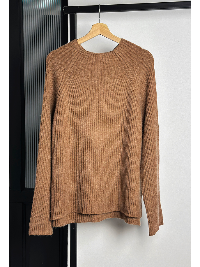 Suéter café acanalado 1
