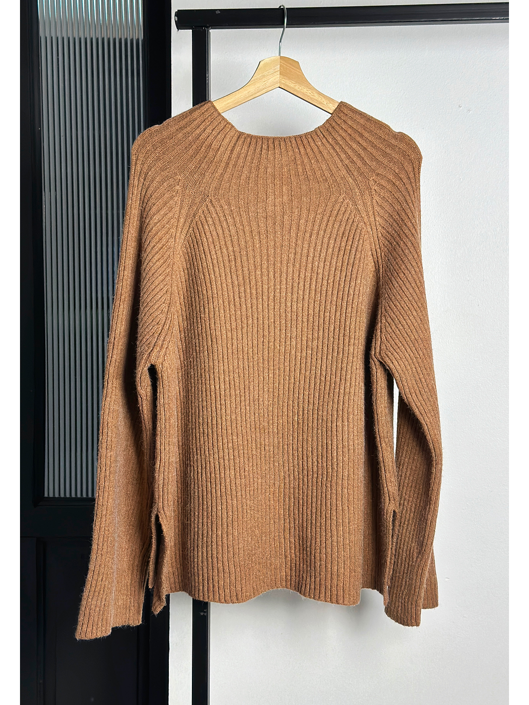 Suéter café acanalado 3