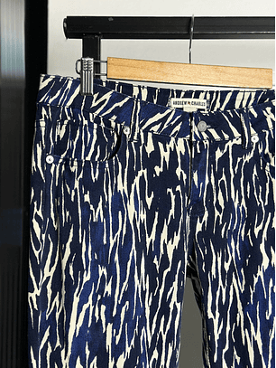 Pantalón mezclilla estampado 