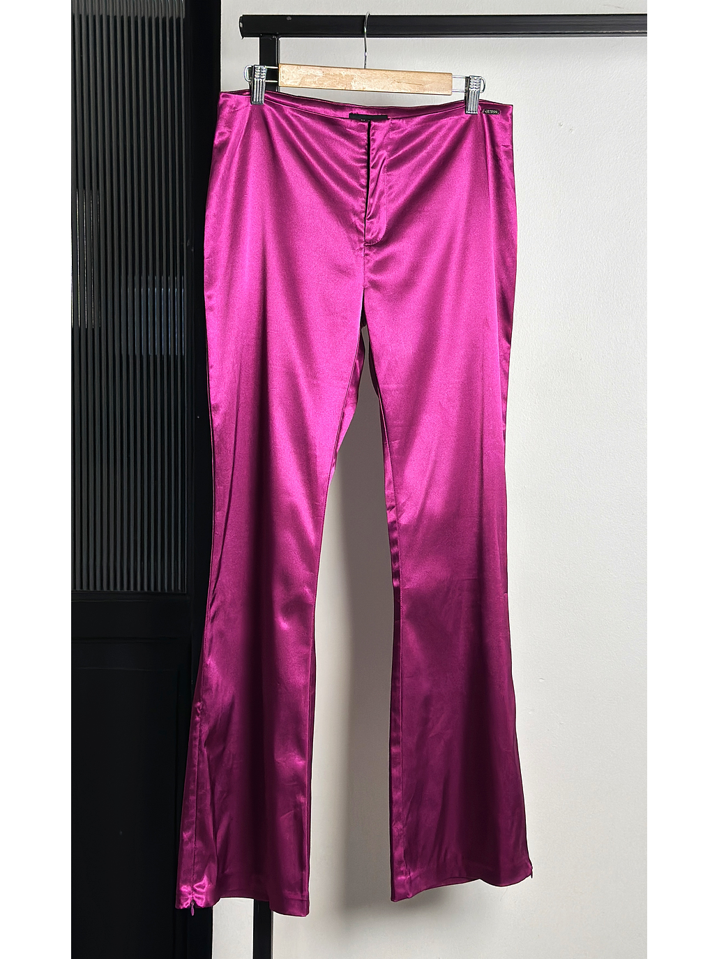 Pantalón fucsia satinado vintage 1