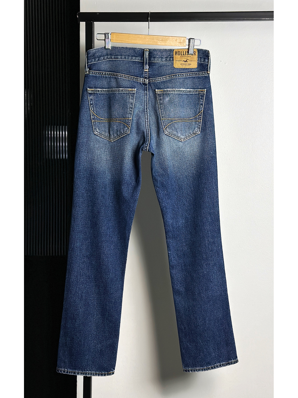 Jeans azul lavado tiro medio 3